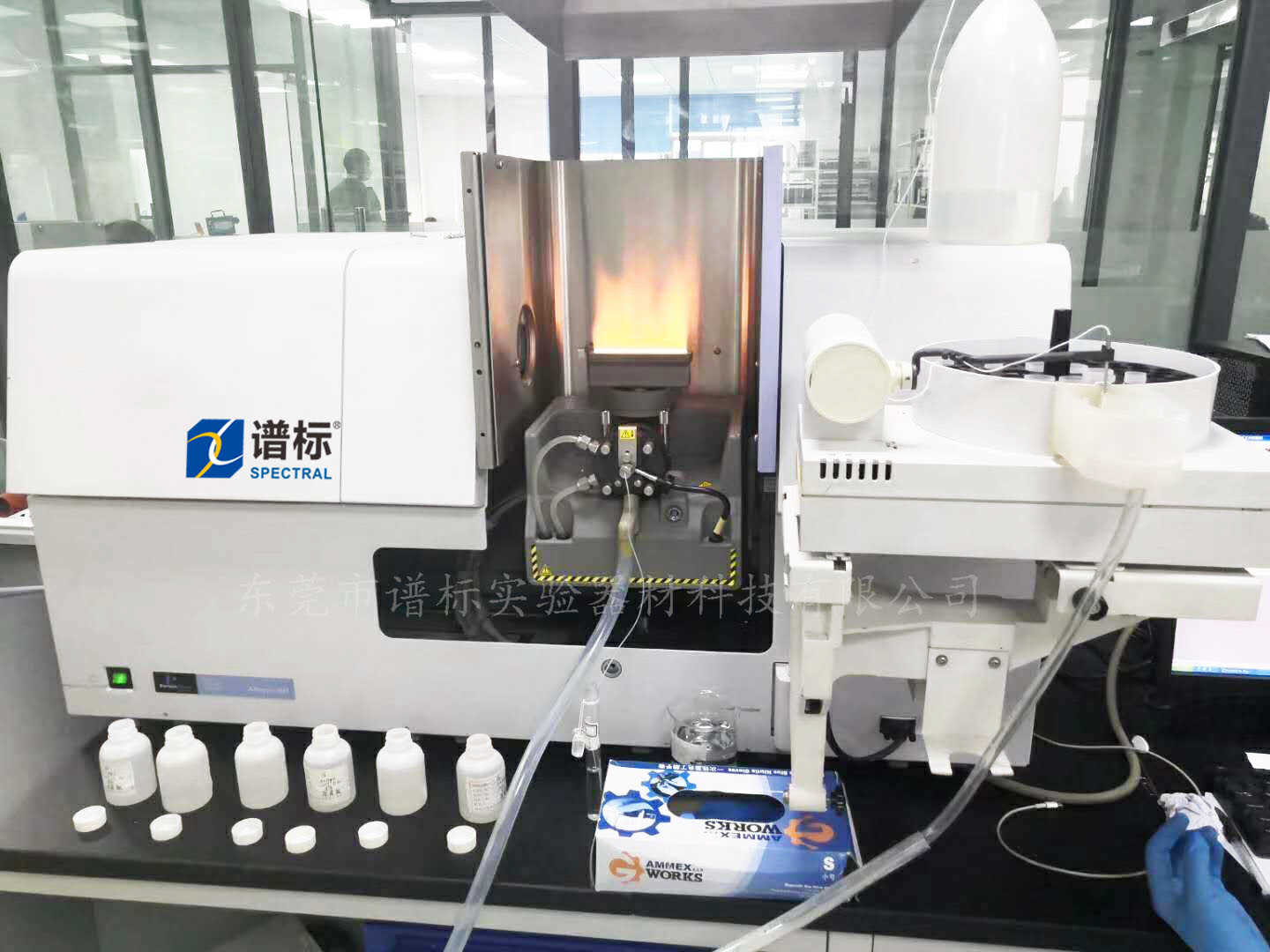 深圳客戶收貨當(dāng)場(chǎng)測(cè)試PerkinElmer的石墨爐火焰原子吸收光譜儀