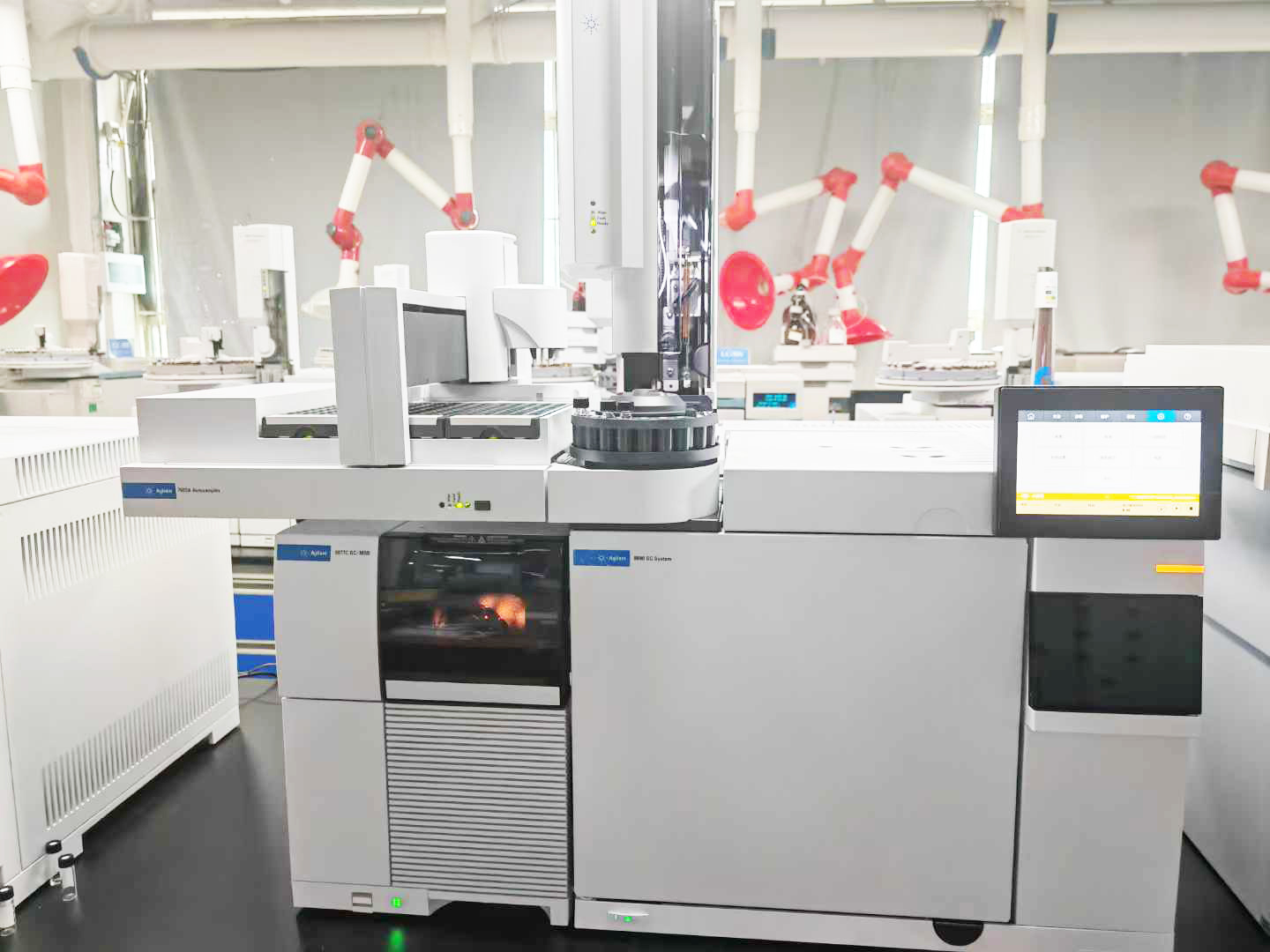 9月3日廣東安裝安捷倫氣相色譜-質(zhì)譜聯(lián)用儀GCMS 8890-5977C＋7693塔盤